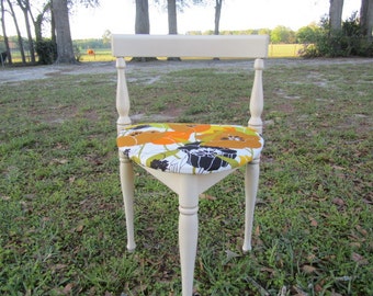 Retro Heart Chair, Holabird Chair, Hans Wegner Style Chair, Mid Century chair, White chair, wood chair,