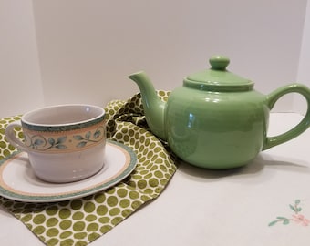 Teapot - Lime Green Porcelain Teapot - 4-Cup Teapot - Old Amsterdam Porcelain Works No. 1701