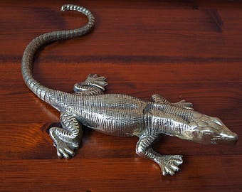 Vintage brass lizard, varan figurine.