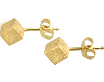 Silver ear studs - handmade cubes 6 mm (925 Sterling Silver) matted, goldplated