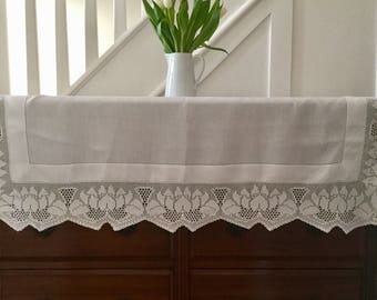 English Antique Tablecloth - Pure White Table Linen - Antique Lace - Vintage Linen And Lace Tablecloth - Vintage Wedding - Vintage Tea Party
