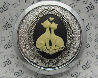 Animal compact mirror with protective pouch - cats compact mirror gift - compact mirror gift for bridesmaids - the puuurfect couple