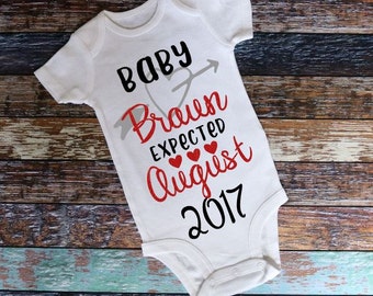 Pregnancy Announcement Onesie, Baby announcement Onesie, Custom Baby Onesie, Custom baby announcement, maternity photo onesie, Custom Onesie