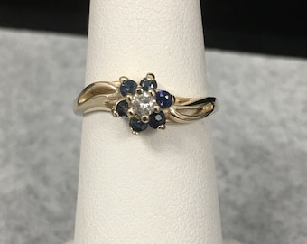 10KT Ladies Diamond and Sapphire Cluster Ring / Size 6