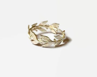Mother gift, Dainty ring, Christmas gifts, wife gifts,gifts under 40, Sterling silver dainty ring, Minimalist ring, Simple ring, Flower ring