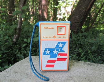 Vintage Transistor Radio GE Spirit of 76 Bicentennial Souvenir Patriotic Collectible Red White and Blue AM Radios Hong Kong