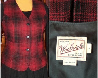 WOOLRICH Wool Vest Buffalo Plaid Woman's L Two Pockets Rugged Outdoor Made USA Minty Vintage Red Black