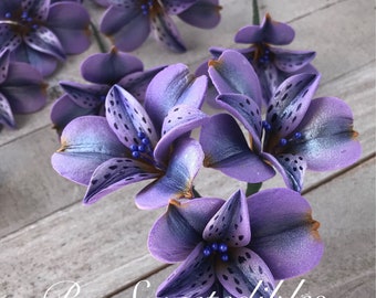 GumPaste Alstroemeria Flower Cake Decoration (Lavender)