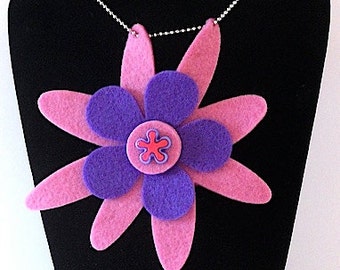 Samantha (Funky Felt Flowers Necklace)