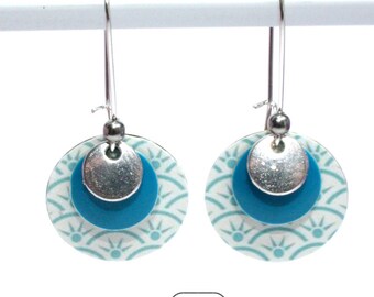 Earrings blue Asian motif