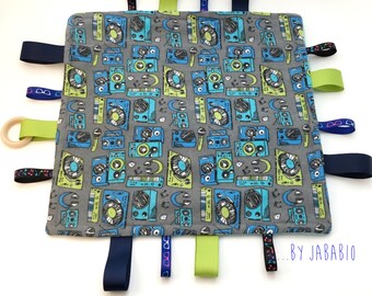 Taggie blanket, tag blanket, lovey, taggy blanket