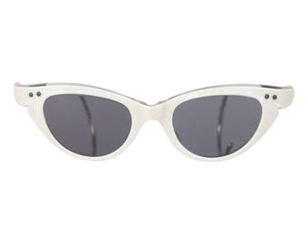 VINTAGE SELECTA SMALL 1950s Rare CatEye White Collection Sunglasses Frame France