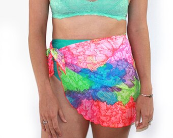 90's Colorful Watercolor Tie-Dye Mini Wrap Skirt | Vintage Mini Sarong | 90's Colorful Sarong