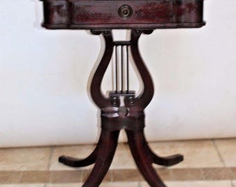 Petite Classic Mahogany Hepplewhite style Harp lyre Accent Table with drawer