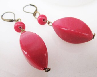 Mauvelous Earrings - plastic mauve beaded earrings