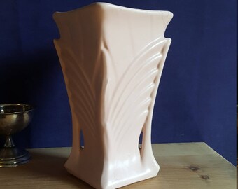 McCoy vase- dull pink glaze 1940s- phoenix - art deco