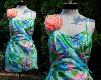 Vintage 1960s one piece sun suit, playsuit, romper Hawaiian tropical floral print 'Hawaiian Casuals' by Stan Hicks size med blues pink green