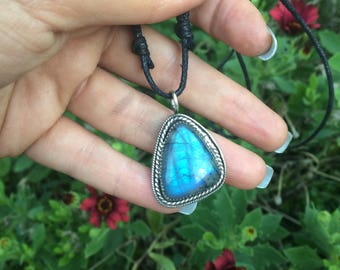 Labradorite Pendant / Labradorite Necklace / Sterling Silver / Blue Labradorite Talisman / Flashy Labradorite / Large Labradorite Jewellery