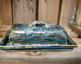 Butter Dish / traditional butter dish / butter holder / ceramic butter dish / pottery butter dish / ceramic pottery dish / mothers day gift