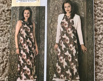 Vogue V7823 Today’s Fit Dress Pattern Misses/Misses Petite