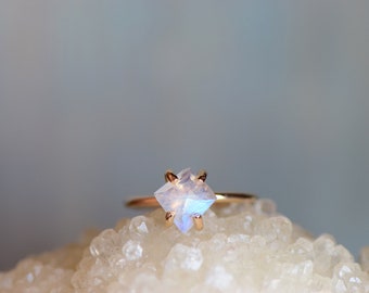 Faceted Moonstone Gold Fill Ring. Blue Flash Stone. Faceted Stone Prong Ring. Delicate Minimalist Stacking Ring. Gift for Wife Moonstone