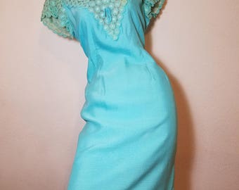 FREE SHIPPING 1950 Applique Linen Dress