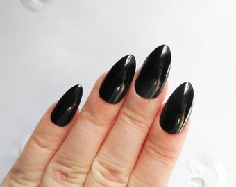Black Press on Nails / Fake Nails / False Nails / Stiletto Nails / Almond Nails / Nails