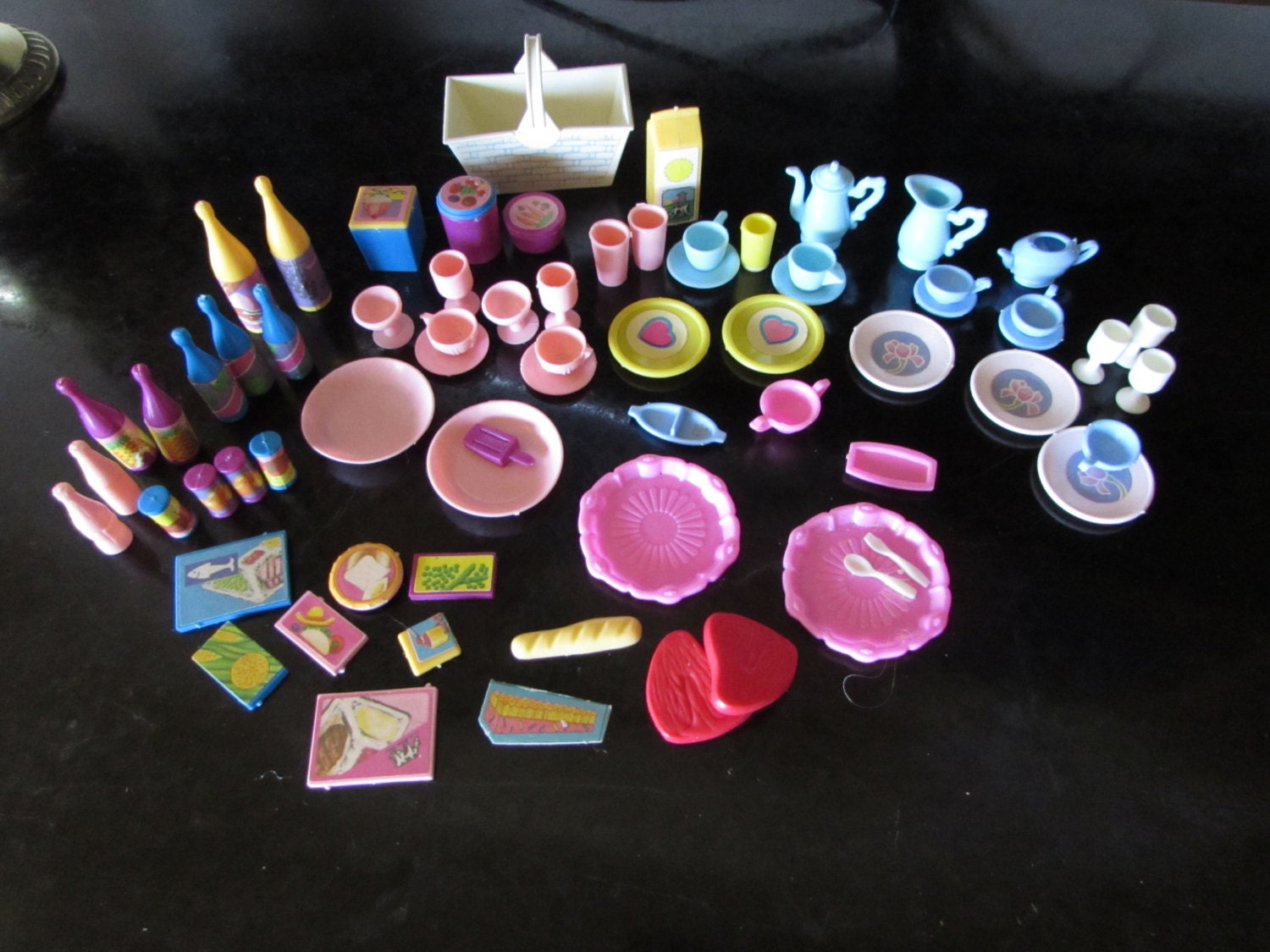 barbie dishes and food