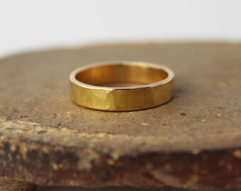 18k Gold Wedding Band. 18k Gold Ring 5mm. Solid Gold Wedding Band. Hammered Gold Ring Band 18k. Rustic, Unique Gold Band Ring. Handmade