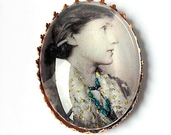Virginia Woolf hand embroidered brooch
