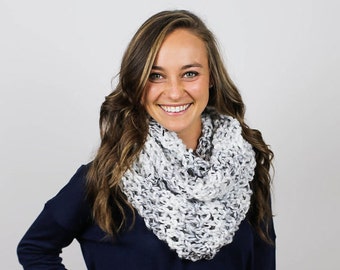 Textured Knit Infinity Loop Scarf | Mist