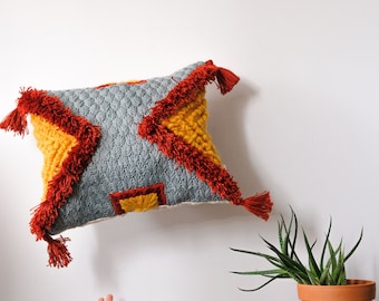 Embroidered cushion "Suva"