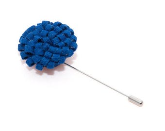 de MORÉ - sky blue lapel pin