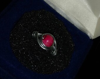Magenta wire wrapped bead ring