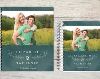 Custom Wedding Planner, Wedding Planning Guide, Wedding Planner Book, Bride to be Present, Engagement Gift, Botanical Leaf