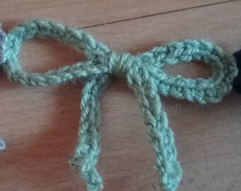 Crochet bow dusty green