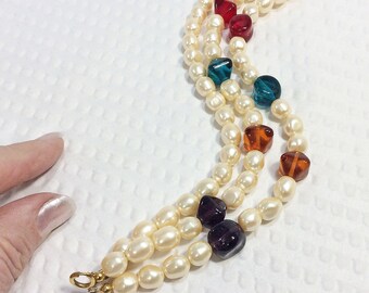 Vintage Triple Strand Pearl Bead Bracelet