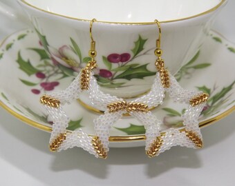Star earrings, peyote earrings, beaded earrings, handmade earrings, white earrings, pendant earrings