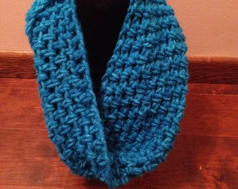 Crochet Scarf Infinity Chunky Bright Blue