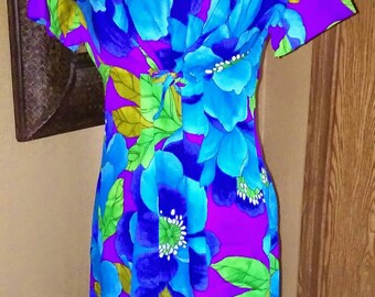 Vintage 70's Hawaiian Maxi Dress Bold Floral