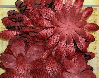 Petaloo Textured Elements Burlap Canvas Daisy Layers in Antique Red