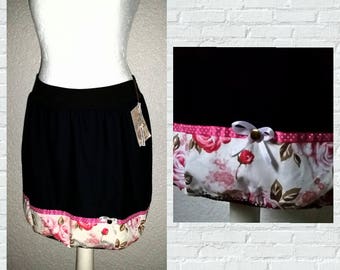 Balloon skirt black pink flowers vintage