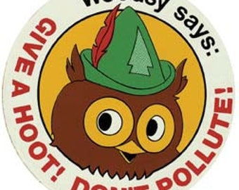 Vintage Style Woodsy Give a Hoot! Don't Pollute! Travel Decal sticker