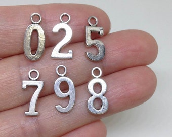 20pcs MIXED ( 0 to 9 ) Number Charms Antique Silver Tone ( 1 Set ) or 20 Pieces of each individual number findings