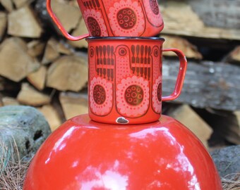 Vintage red Finel enamel bowl and 2 "Lintu" "bird" mugs lot by Finel Arabia Finland