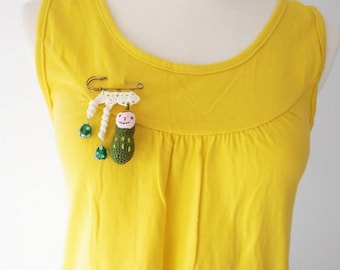 Crochet Lace Jewelry (Happy Peanut I-a) Fiber Jewelry, Crochet Brooch