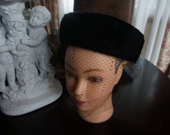 Vintage, Irene Hat with Veil Netting