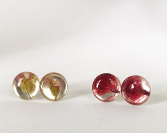 Pressed flower round circle post earrings