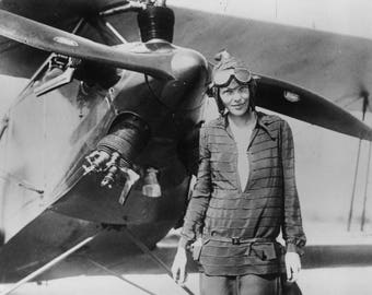 Amelia Earhart 8 x 10 / 8x10 GLOSSY Photo Picture