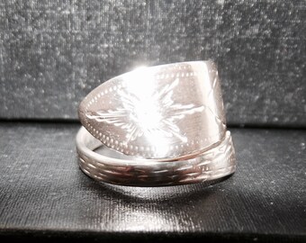 A sterling Silver spoon ring, Georgian bright cut decoration